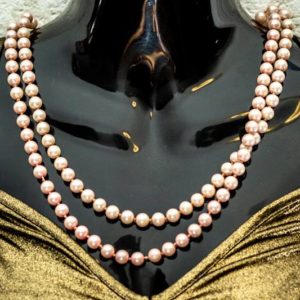Vintage pink pearl necklace